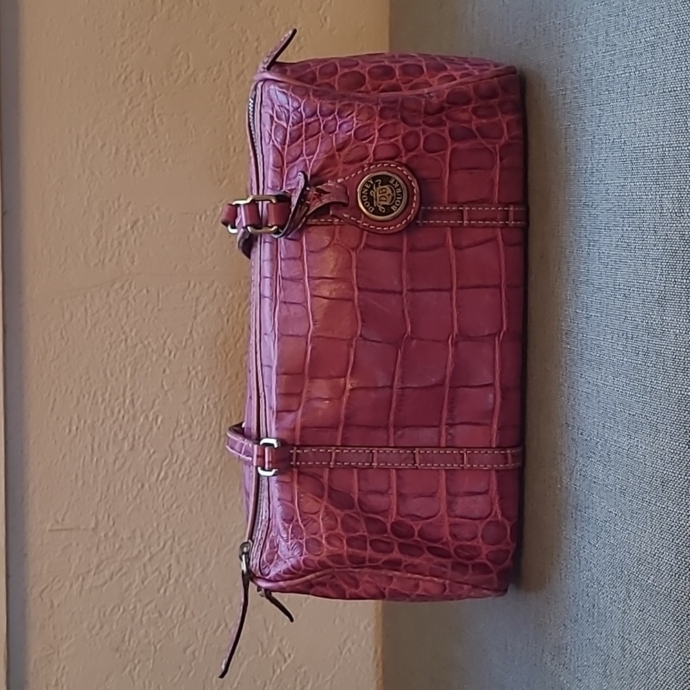 VINTAGE DOONEY AND BOURKE NILE COLLECTION BARREL BAG